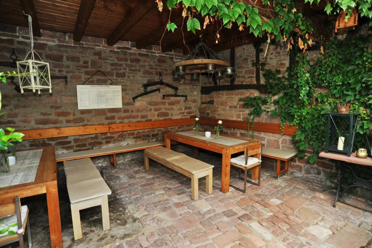 Gasthaus Zur Krone Großheubach 외부 사진